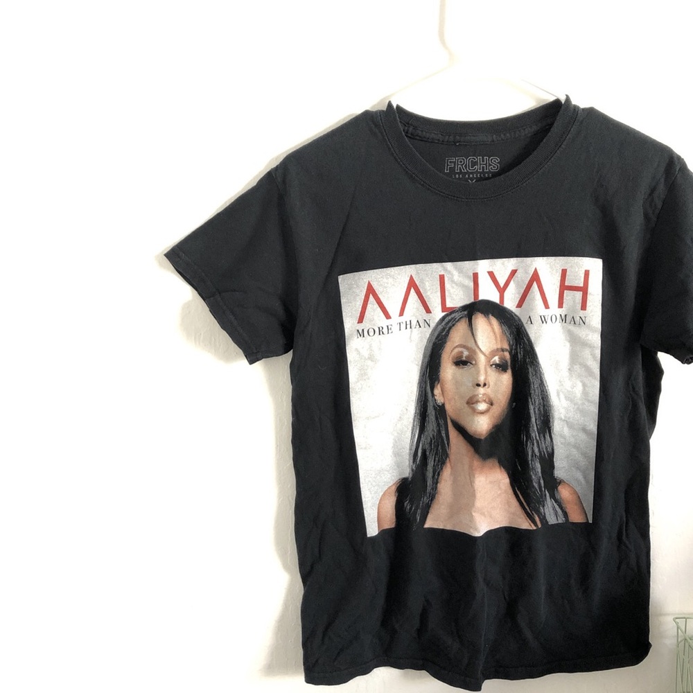 AALIYAH T-SHIRT